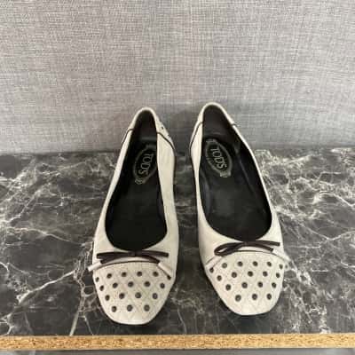 Tod's Womens  Size 39 Flats Brown 