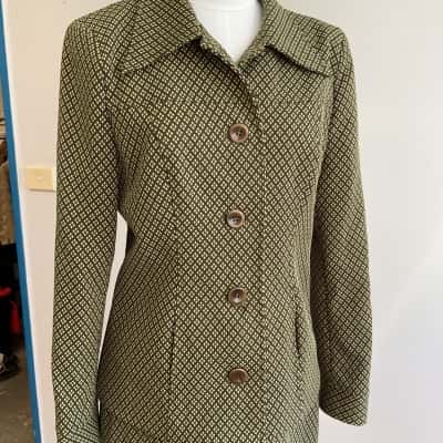 “It Girl” suit- jacket and skirt-  Womens  Size 12 Pattern 
