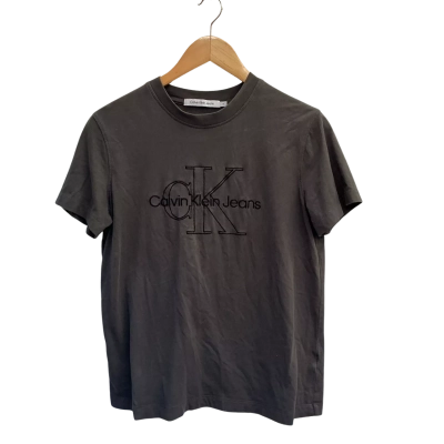 Calvin Klein Jeans Mens  Size M GUC