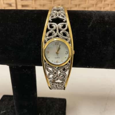 New Avon Two Tone Butterfly Bangle Pearl Face Watch Quartz Birthday Gift Wedding Christmas Present Mother Sister Women’s 