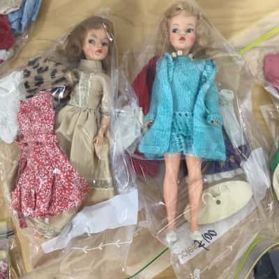 2 Vintage Tammy Dolls Plus 27 Outfits & Accessories 