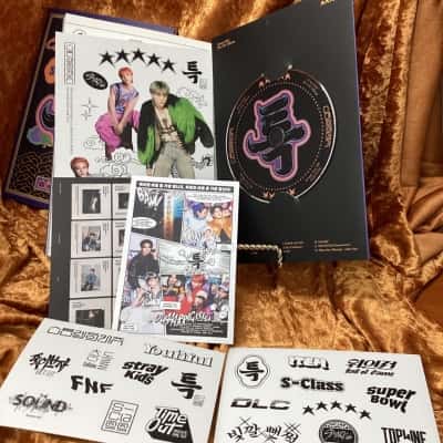K-POP - STRAY KIDS - 5 STAR LTD EDITION