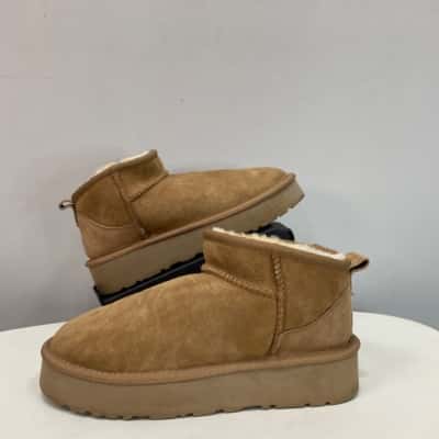  Kangroo Ugg Womens  Size 9 / 9.5 Slipper/Boots Brown 