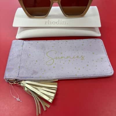 RHODIN  Women's cat-eye sunglasses with x2 soft cases  