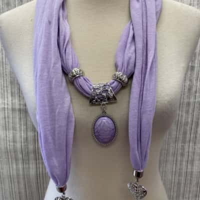  Womens  Size One Size Scarf Purple with metal love heart embellishments 