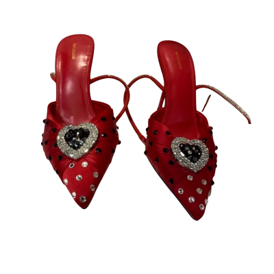 Pretty Little Thing Womens  Size 8 red satin pointed-toe slingback heels