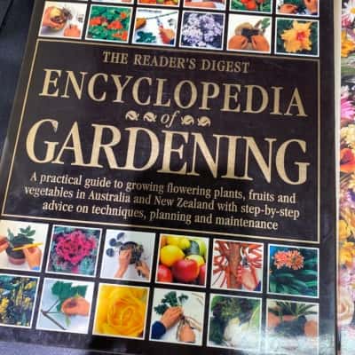 Encyclopaedia of gardening and the ultimate book of flowers