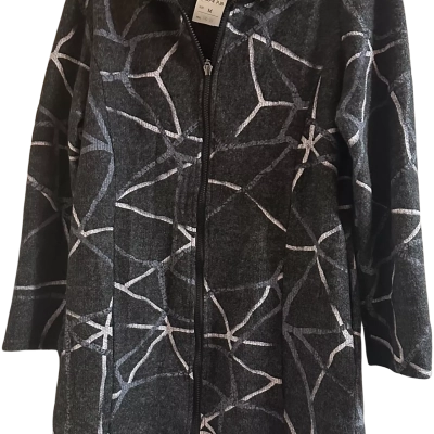 new with tags Women's  Size M long Coat Black  / Blue / Pattern / White 