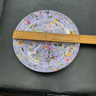 Maxwell & Williams Kilburn “Winter Bloom “ Floral Plate 
