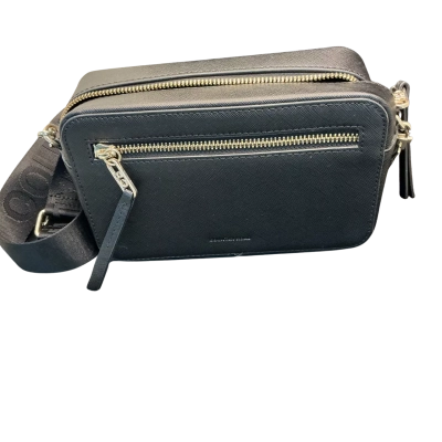 Country Road Womens Black  / Gold zipper bag