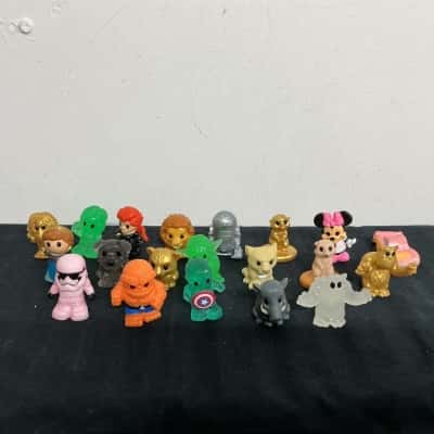 20 x Random Woolworths Disney Ooshies 