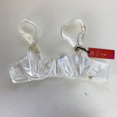 Bras N Things Ivory French Kisses Unlined Demi Cherry Bra  Size 10 B