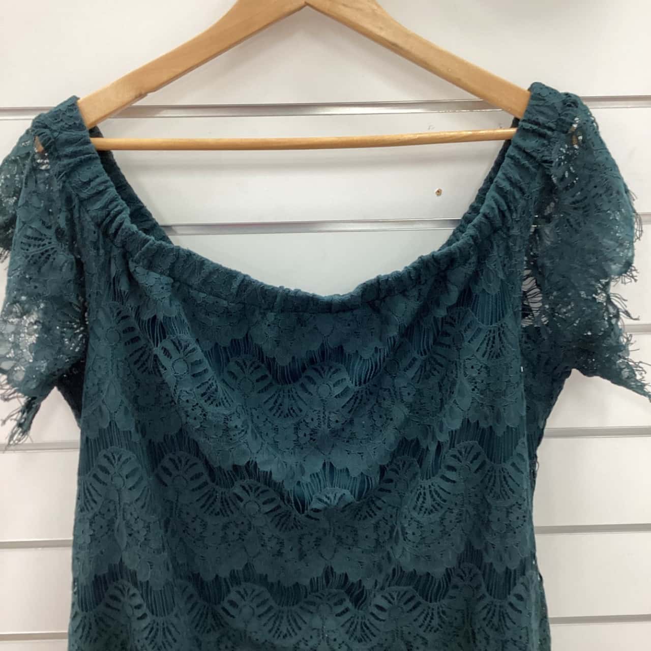 City Chic Womens Size M Emerald Green Lace Dress(s) - New With Tags |  Salvos Stores