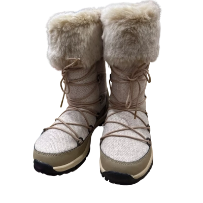 Bearpaw Womens  Size 8 Waterproof Boots 