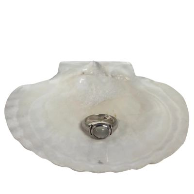 Vintage Sterling Silver (925) Ring w/ Moonstone (Size 7)