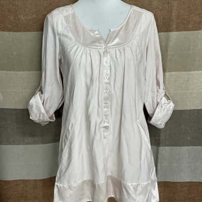 Forever New Womens  Size 12 3/4 Sleeve Shirt Beige 