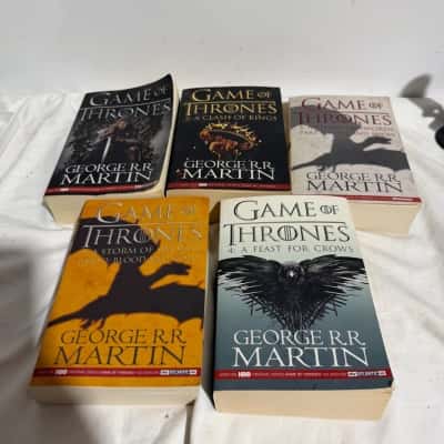 GAME OF THRONES 1-5 Book Collection 