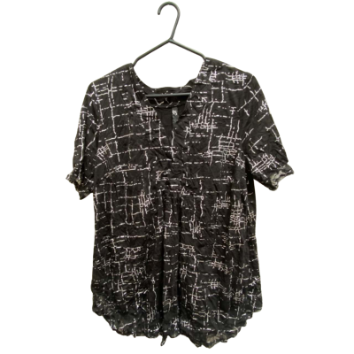 Taking Shape Womens  Size 12 Short Sleeve Top Black  