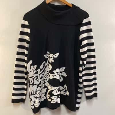 Equus Womens  Size M Jumper Black  / White 