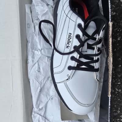  Womens golf  Size 6.5 Sneakers White 