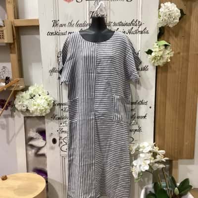 BY RIDLEY BRAND! 100% LINEN STRIPED MAXI DRESS! MADE IN ITALY Womens  Size S Maxi Dress / Short Sleeve Dress  Grey / Navy Blue / Pattern / Pinstriped 