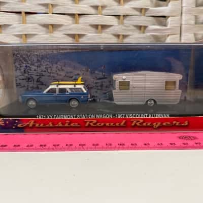 Aussie Road Ragers, 1971 Ford XY Fairmont Station Wagon & 1967 Viscount Alumvan, 1:64 Scale Model Car