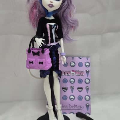 Monsterhigh doll
