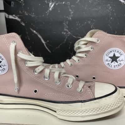 Converse Chuck Taylor stone colour   Size 7W 9M