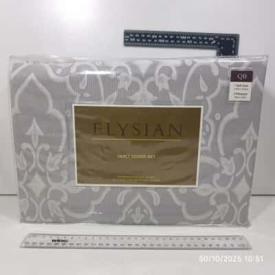 Queen Elysian Quilt Cover Set As New 300TC Riviera Latte 
