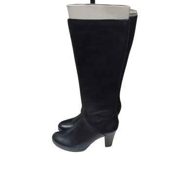 Beautiful - AS NEW - Sandler Womens Boots - Black- Size 38B