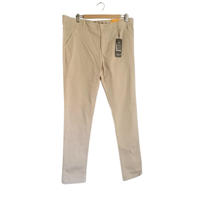 Connor Mens  Size 34 Straight Leg Pants Beige/Sand Colour BNWT 
