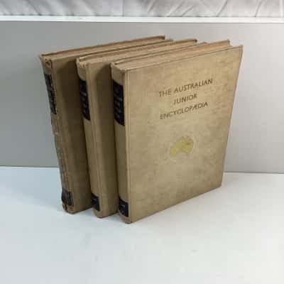 1960 The Australian junior Encyclopaedia Set