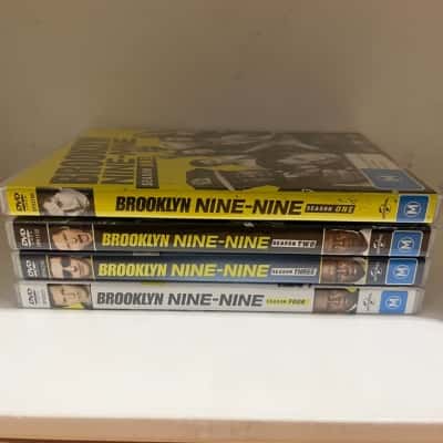 Brooklyn Nine-Nine Seasons 1-4 - 13 Discs