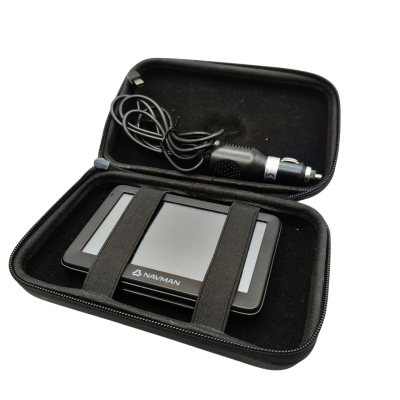 Non Working Navman MOVE130M GPS With Car Charging Cable In Carry Case - For Spares or Repairs  (small elec)