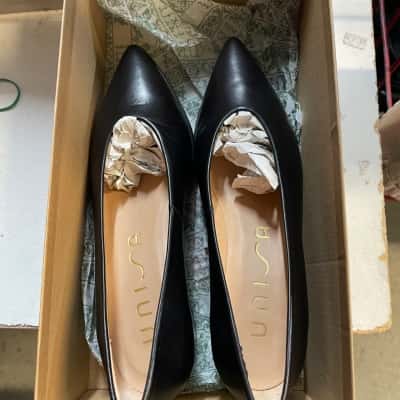 Unisa Womens  Size 36 Heels Black  