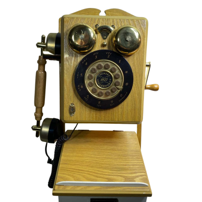Vintage Thomas Collector’s Edition 1927 Replica W/ landline  