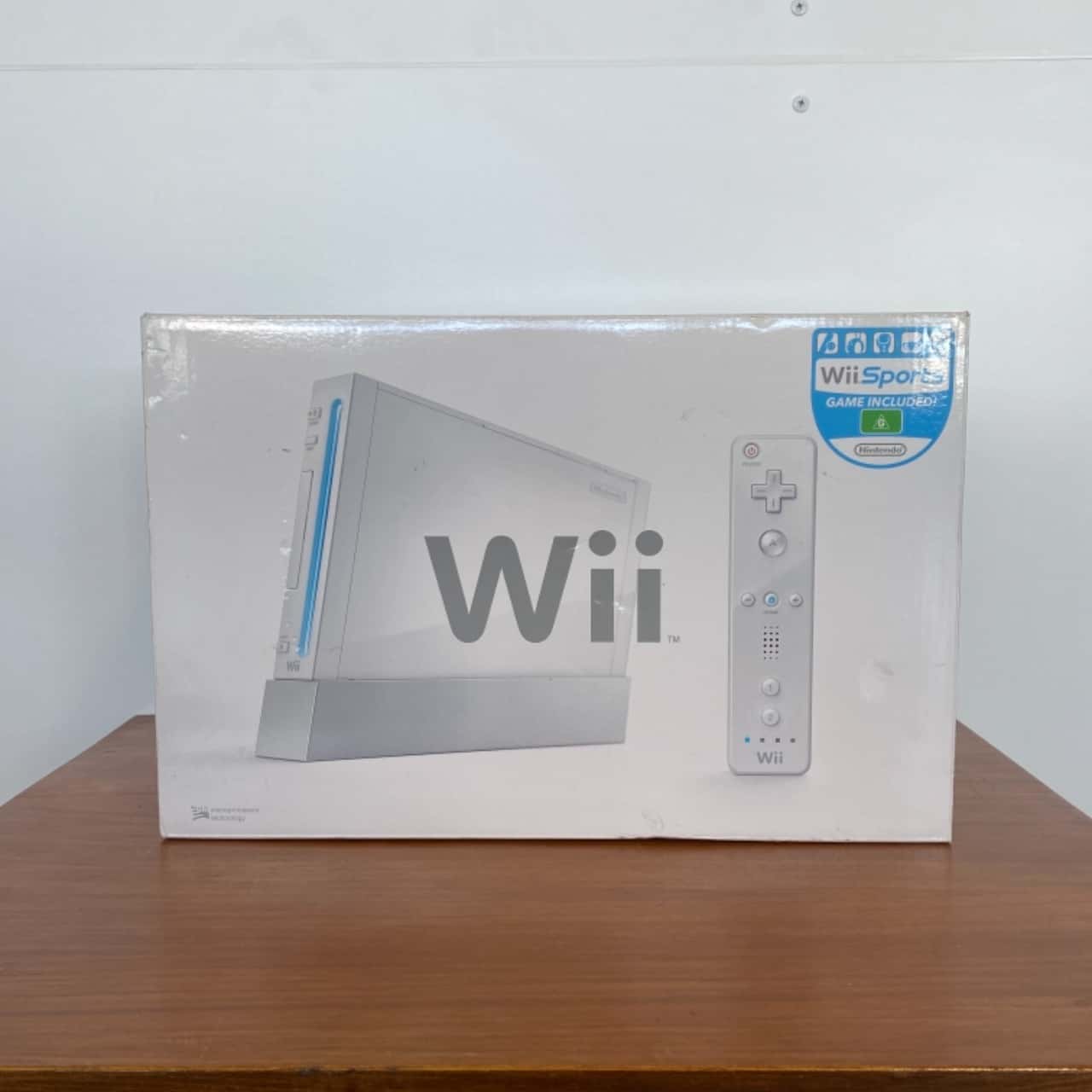 Nintendo Wii Console with Cables, Controller in Original Box