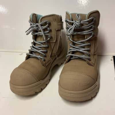 Blundstone Womens  Size 8.5 work Boots  Beige 