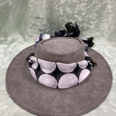 Jacaru  Womens  Size S Grey 