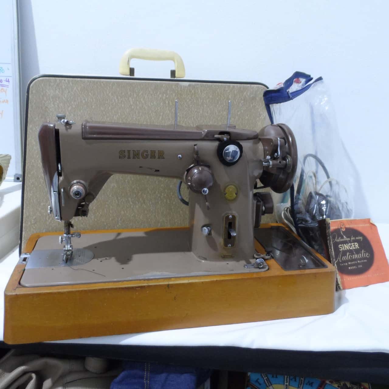 Vintage Singer Automatic Sewing Machine Model 306