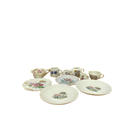 Porcelain mini cups and saucers