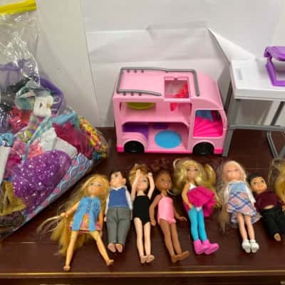 Set of Small DollsX8, Bus, Desk and Bag of Clothes