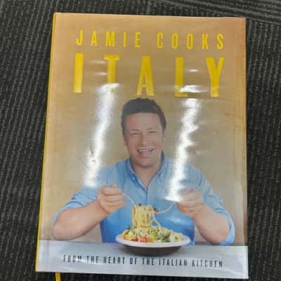 Jamie Cooks Italy 