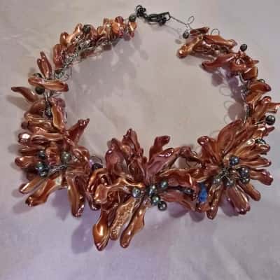  Womens Handmade wired shell  / pearl Necklace 