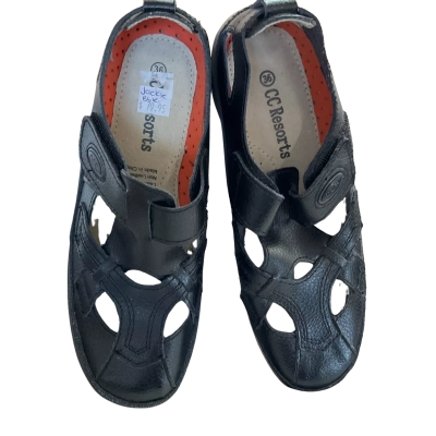 New CC Resorts ‘Jackie’ Leather Womens  Size 36 Black Flats/Sandals