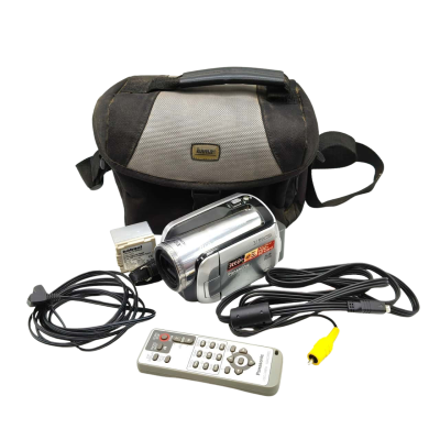 Panasonic SDR-H250GN-S SD Card/Hard Disk Recording Video Camera With Leica Lens (SDR-H250GN-S) Complete With 2 Batteries But No Charger