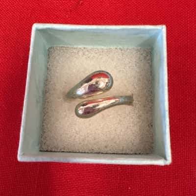  Women's 925 Silver Domed Bypass Ring with 2 Distinctive Teardrop Shapes
