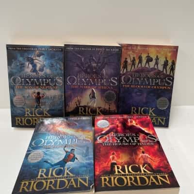 Rick Riordan heroes of Olympus books x5