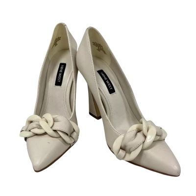 Nine West white leather pumps Size 5 ½