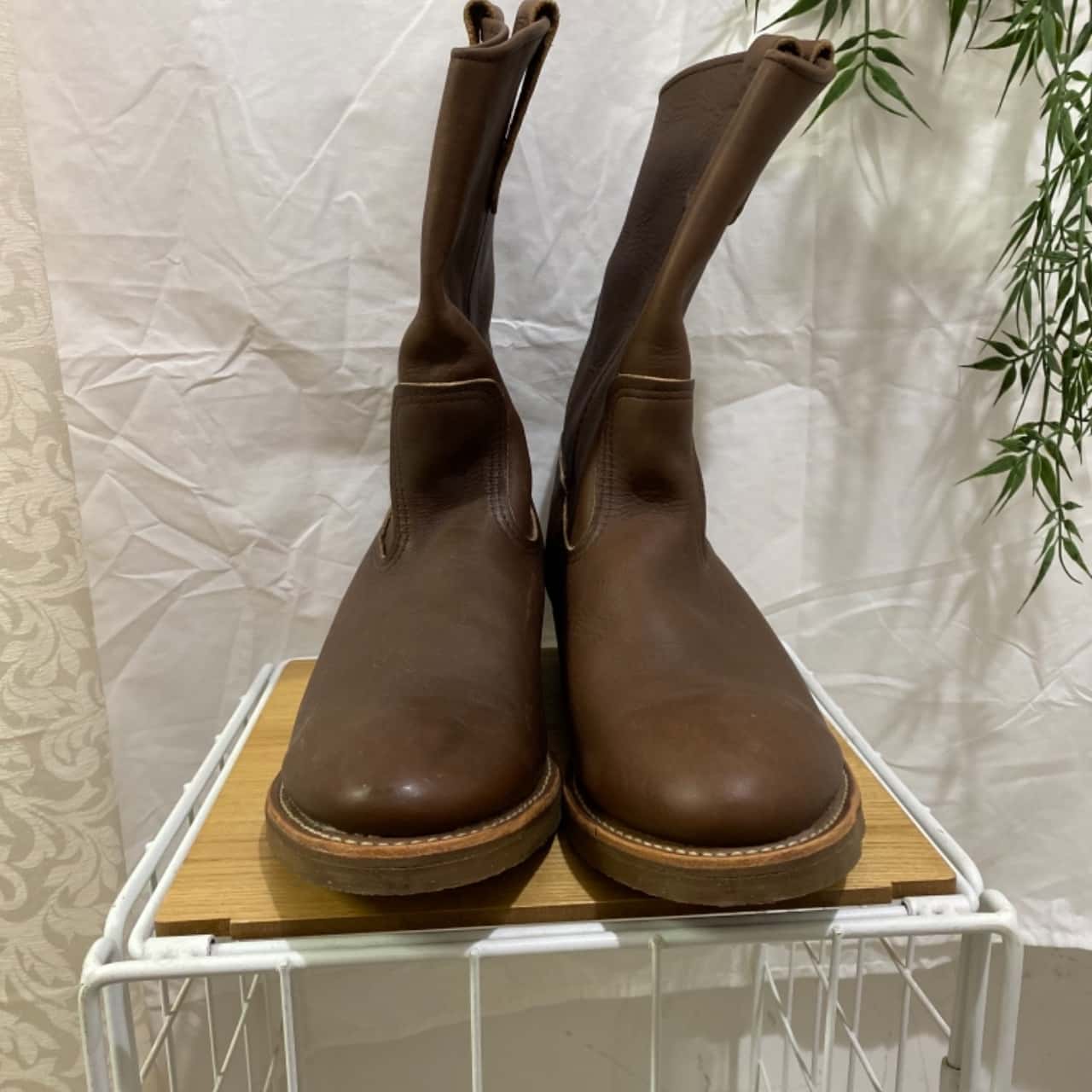 red wing boot tester